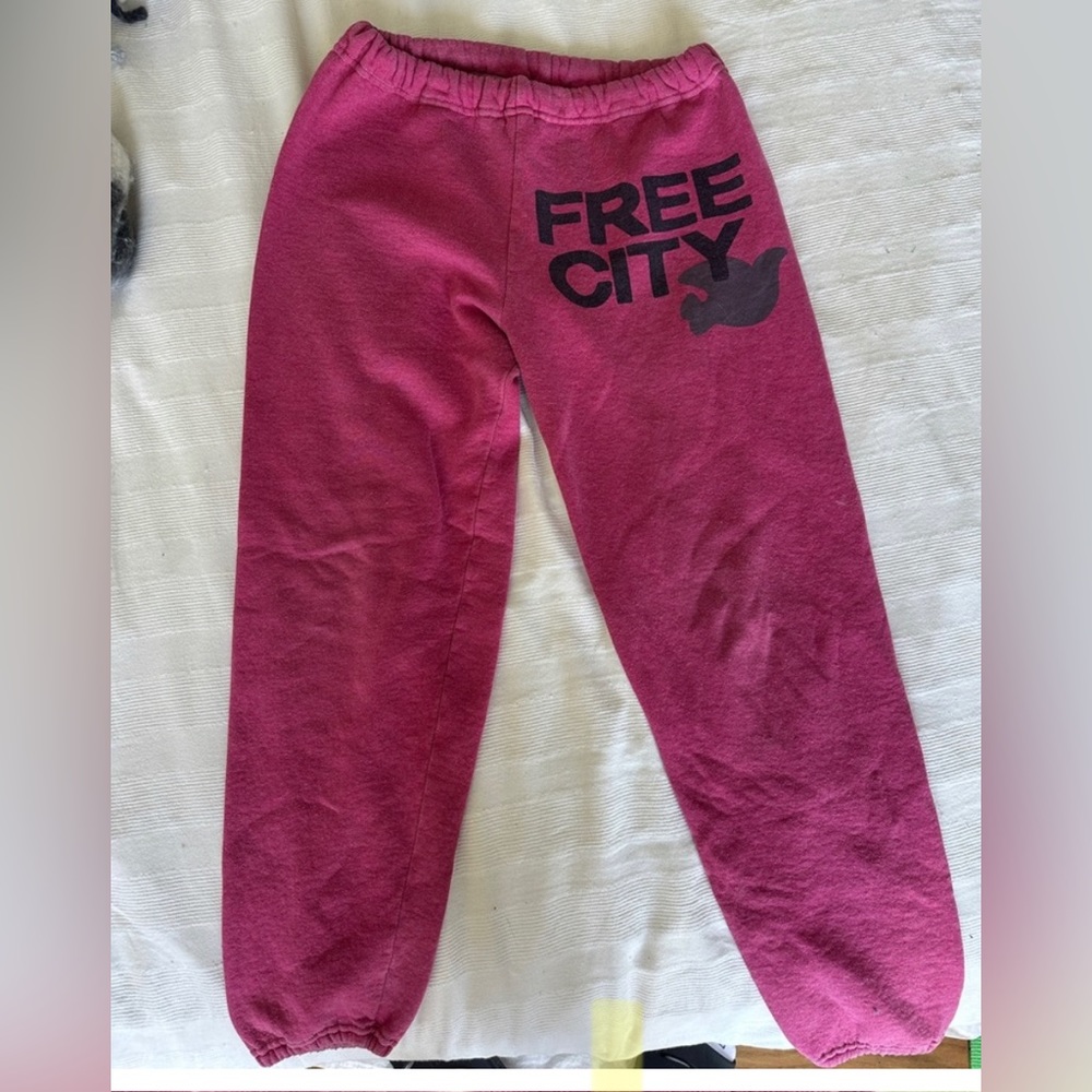 Freecity sweatpants pink